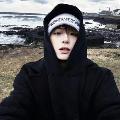 权威男头真人高清