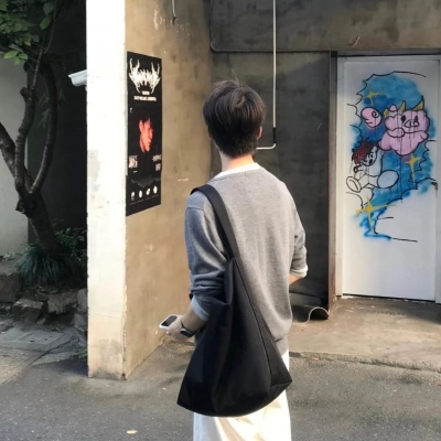 权威男头真人高清