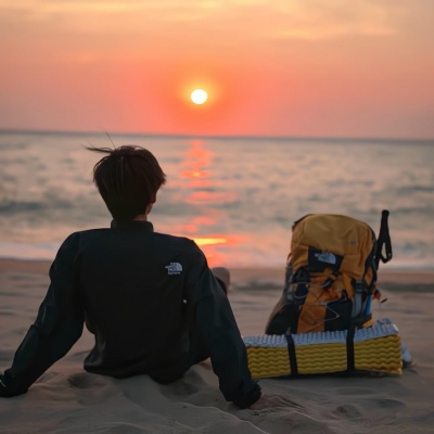 高级氛围感男生头像