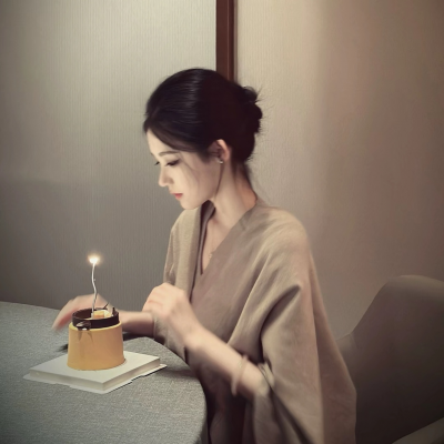 纯欲可爱气质女生头像