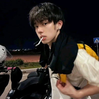 权威男头真人高清