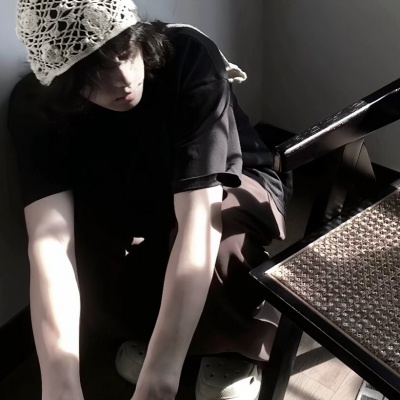 青年ins权威男头