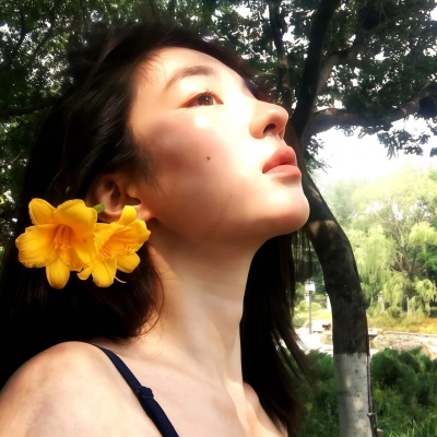 混的轻奢女生头像