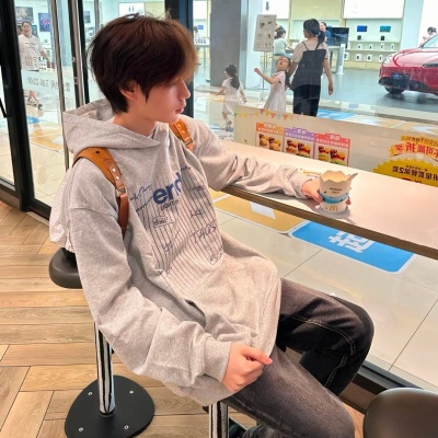 精选小众帅气氛围男生头像