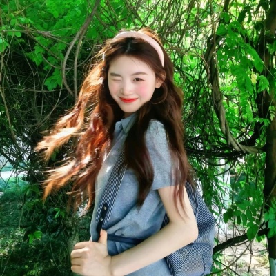 自带生命力的女生头像