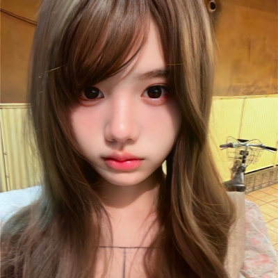 高级感复古滤镜女生头像