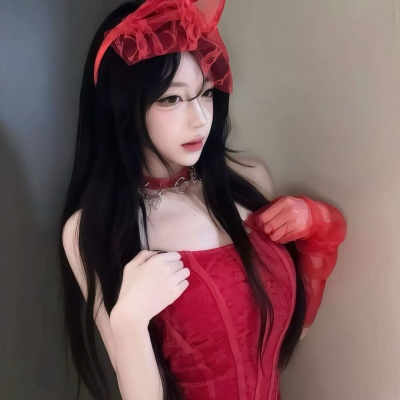 冷艳感拉满的红色系女生头像