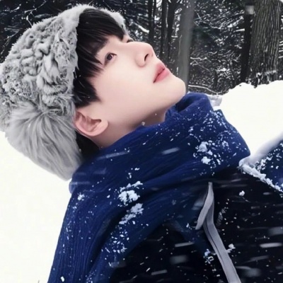 高清真人单人情侣头像