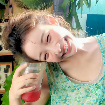 自带生命力的女生头像