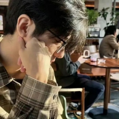 热门ins男头像真人