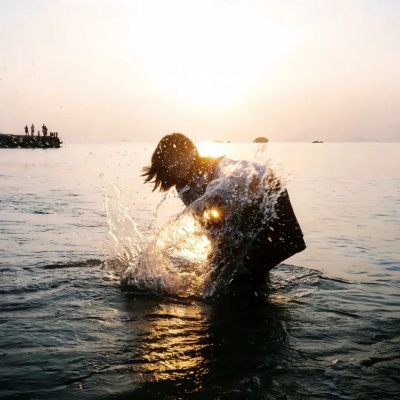 明媚气质治愈系女头