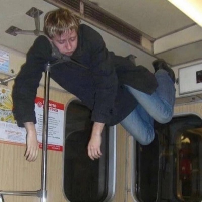 时尚感拉满的男生头像