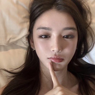 正面气质小众女生头像