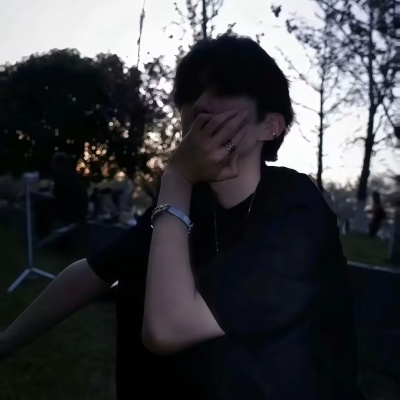 青春阳光小众男头