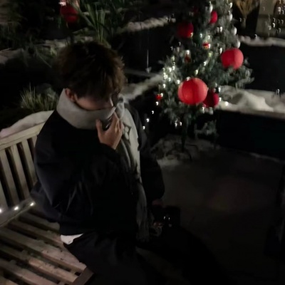 头像男ins高级质感孤独感