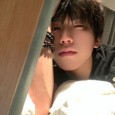 2026热门青春小众男生头像