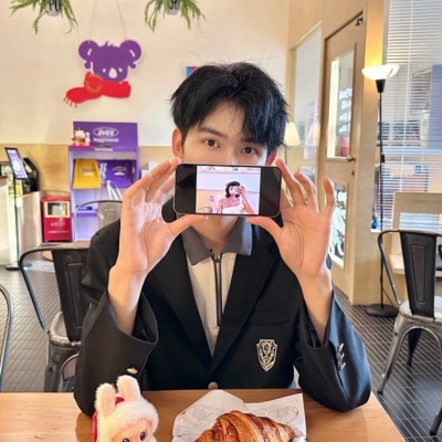 高审美一男一女单人ins情头