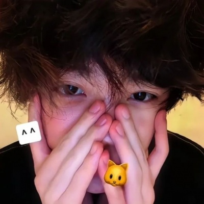 氛围感拉满的帅气小众男生头像