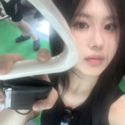 2026年流行真实女生生活照头像