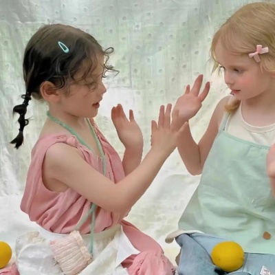 高颜可爱萌娃闺蜜头像