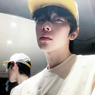 头像男ins高级质感冷淡风