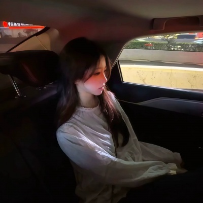 权威女头像真人