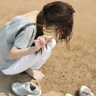 白开水头像女ins