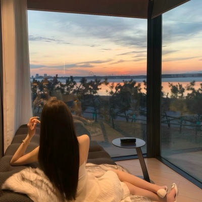 小众不撞款的ins女头像