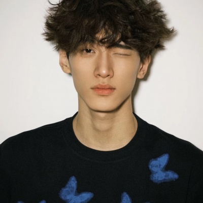 ins风帅气男生头像