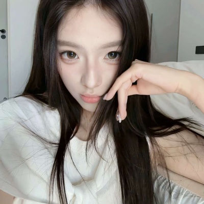 清新白开水女生头像