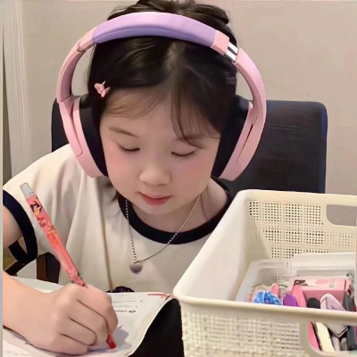 萌娃可爱搞怪小女生头像