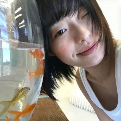 淡颜氛围ins风头像女