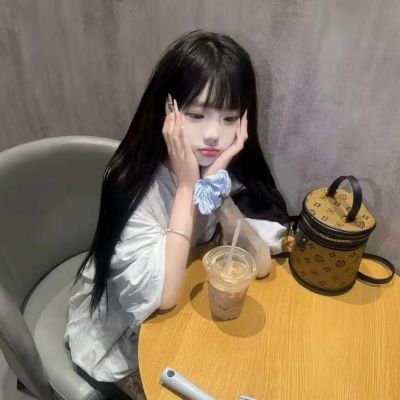 真实纯欲气质女生头像