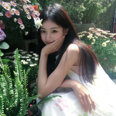 阳光明媚氛围感女生头像