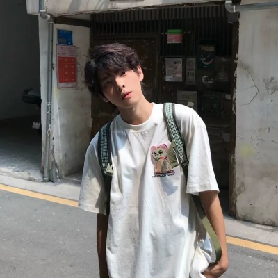 高颜值高高瘦瘦男生头像