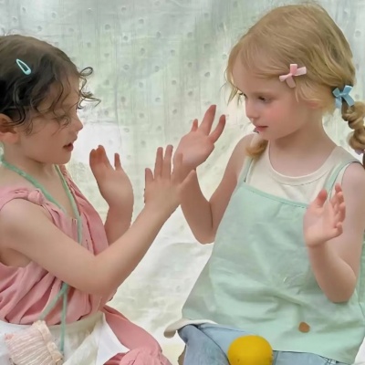 高颜可爱萌娃闺蜜头像