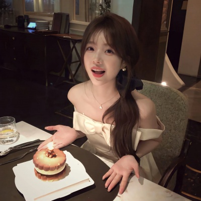 高颜值闺蜜头像单人版