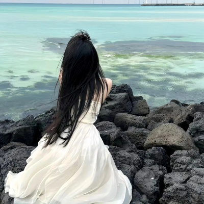 背影女头像ins高级质感