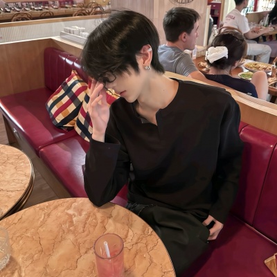 小众气质男生头像