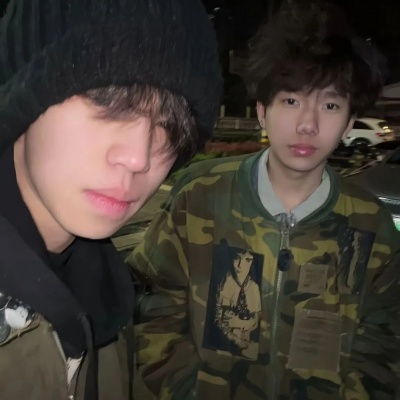 高质感滤镜氛围男生头像