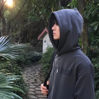 头像男真人帅气高冷