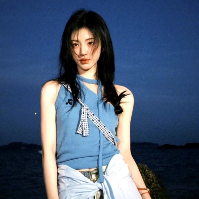 一辈子不换的唯美气质小众女生头像