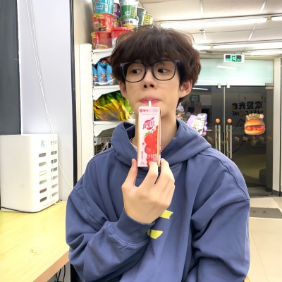 小众青春男生头像