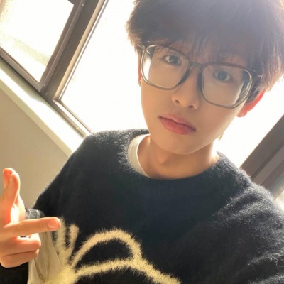 精选小众帅气氛围男生头像