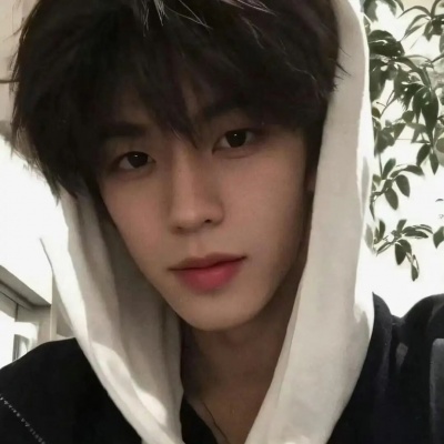 氛围感小众男生头像