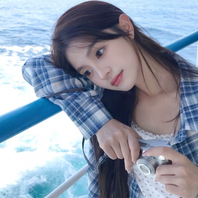 小众唯美单人女生头像