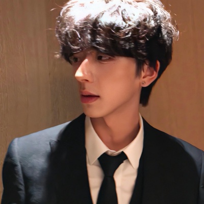 2026好看的男生照片头像