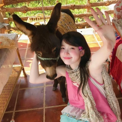 纯欲风可爱女头高清无水印