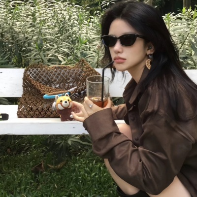 高级感小众韩系女生头像