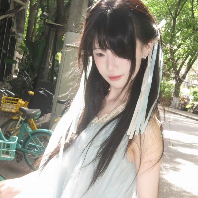 高颜值闺蜜头像单人版